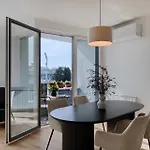 Διαμέρισμα Fiorea - Center With Private Garage Parking *