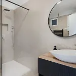 Fiorea - Center With Private Garage Parking Apartamento *