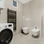 Διαμέρισμα Fiorea - Center With Private Garage Parking *