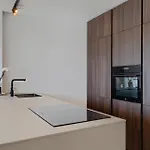 Fiorea - Center With Private Garage Parking Διαμέρισμα *