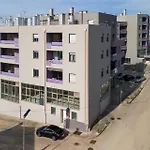 Fiorea - Center With Private Garage Parking * Πούλα