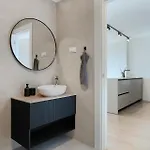 Fiorea - Center With Private Garage Parking Πούλα