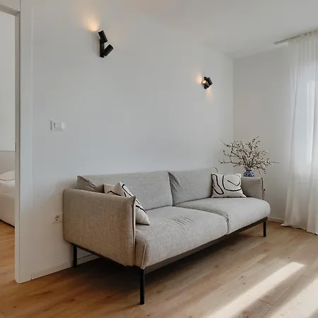 Fiorea - Center With Private Garage Parking Apartamento *