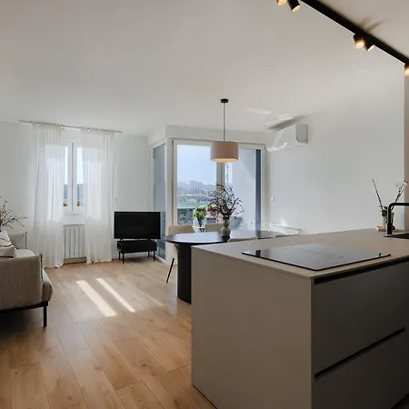 Apartamento Fiorea - Center With Private Garage Parking *