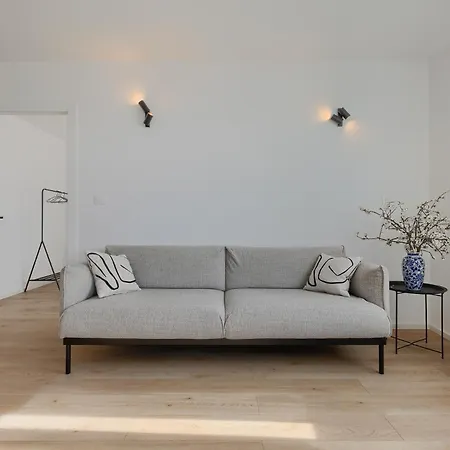 Fiorea - Center With Private Garage Parking Apartment