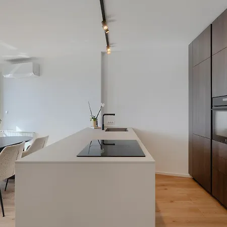 Fiorea - Center With Private Garage Parking Appartement *